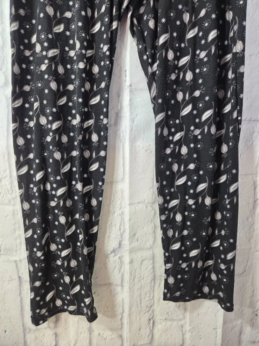 Loungewear by Seven 2XL Butterfly Floral Drawstring Fleece Pants Bundle (Flaw)